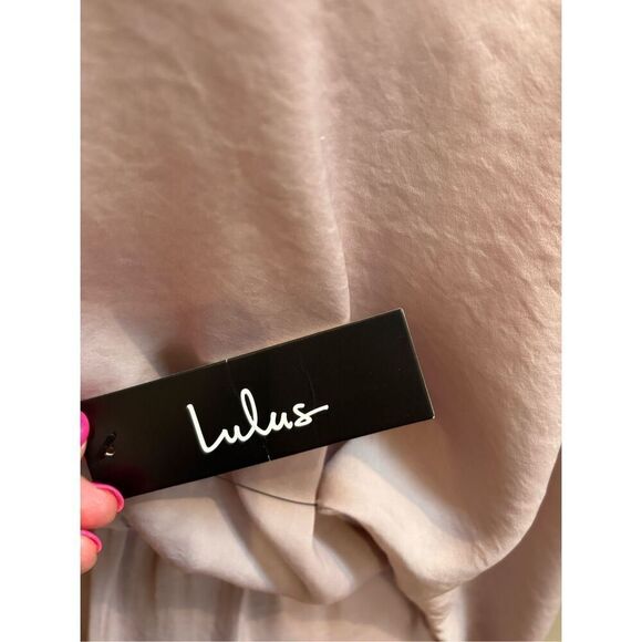 Lulu’s NWT S blush polyester satin kaftan sleeves romper - Picture 7 of 8